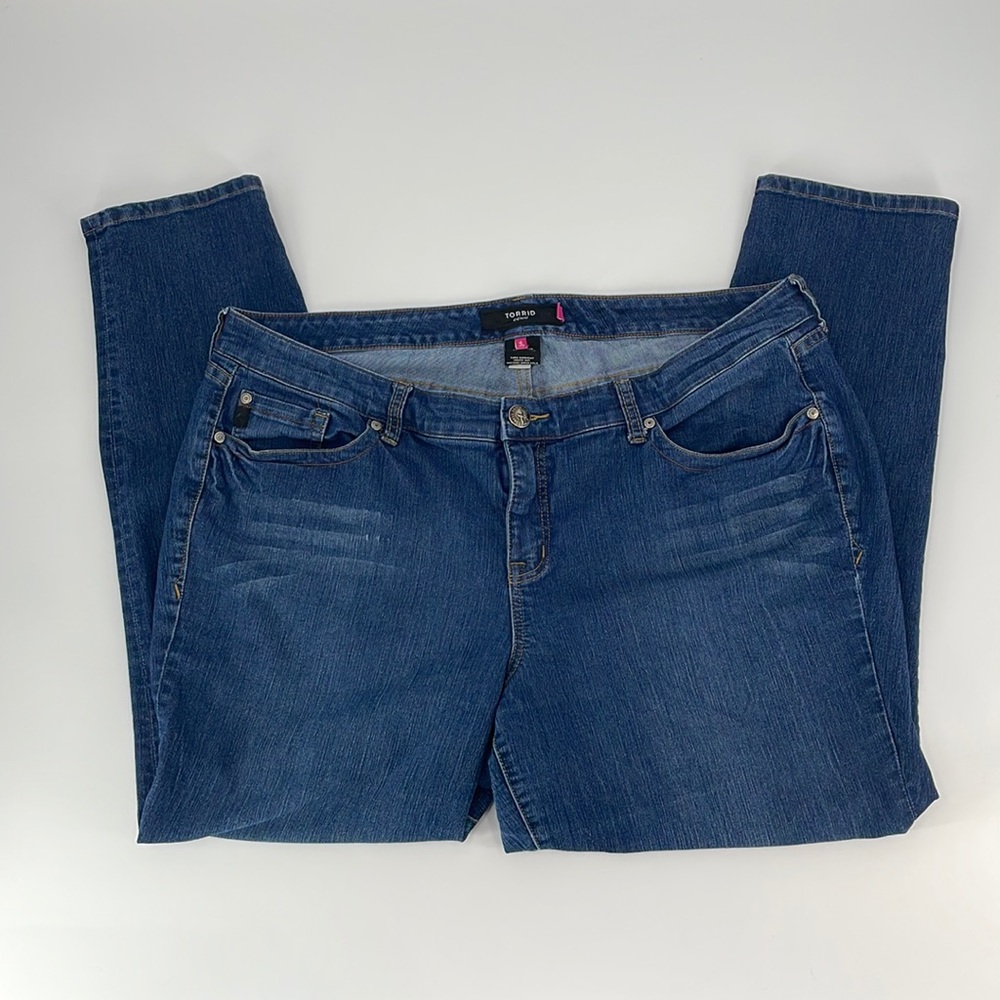 Torrid Dark Blue Denim Jeans Women's 24R - Picture 2 of 9